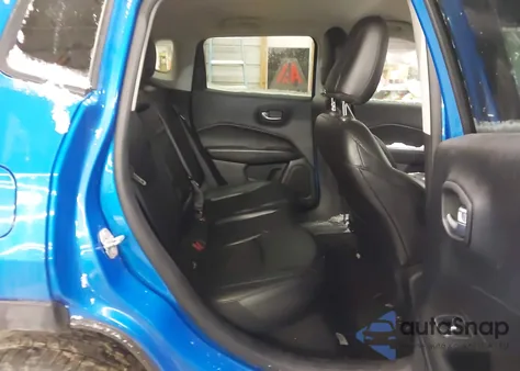 2019 Jeep Compass Altitude 4X4 из США, поврежденный, VIN 3C4NJDBB2KT593066